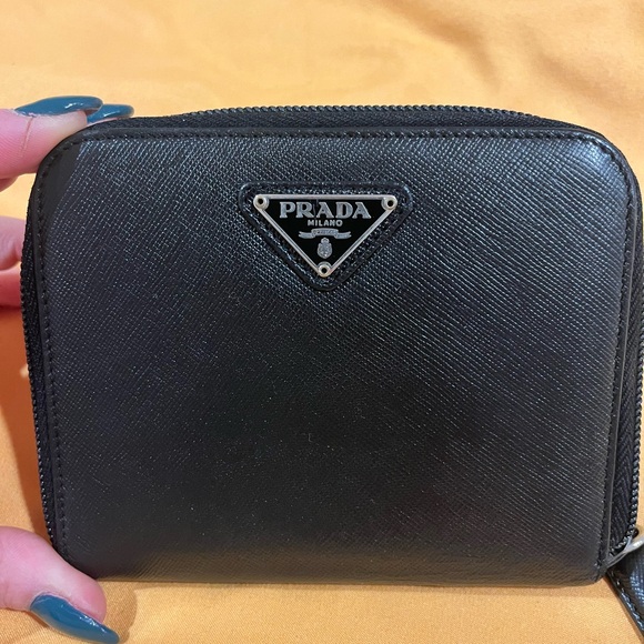 Authentic Prada Saffiano Leather Bifold Zip Wallet - Picture 9 of 10
